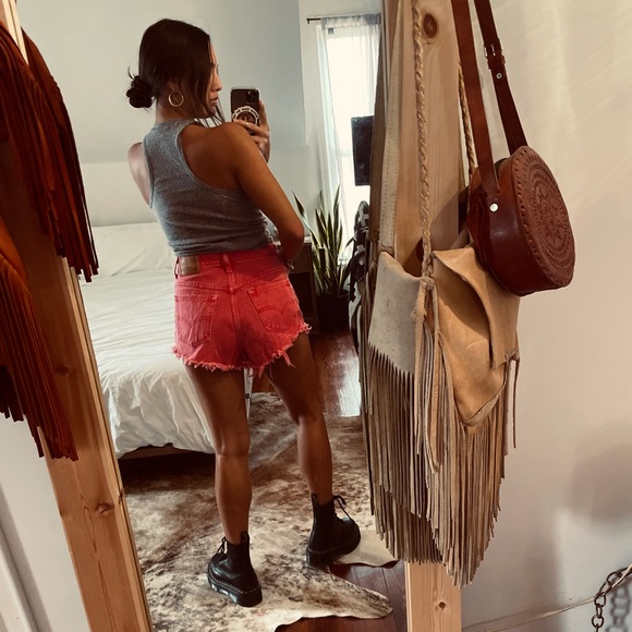 Levi’s Cutoff Shorts - Picture 3 of 10